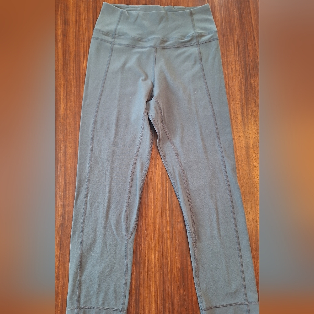 Lululemon Pushing Limits Crop (Nulu 21")Dark Carbon Size 4 - Picture 3 of 5